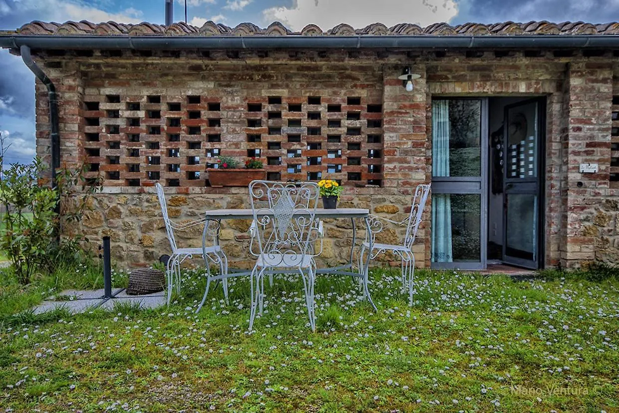 Farm stay Agriturismo Le Sorbelle D'Orcia Con Piscina Pienza