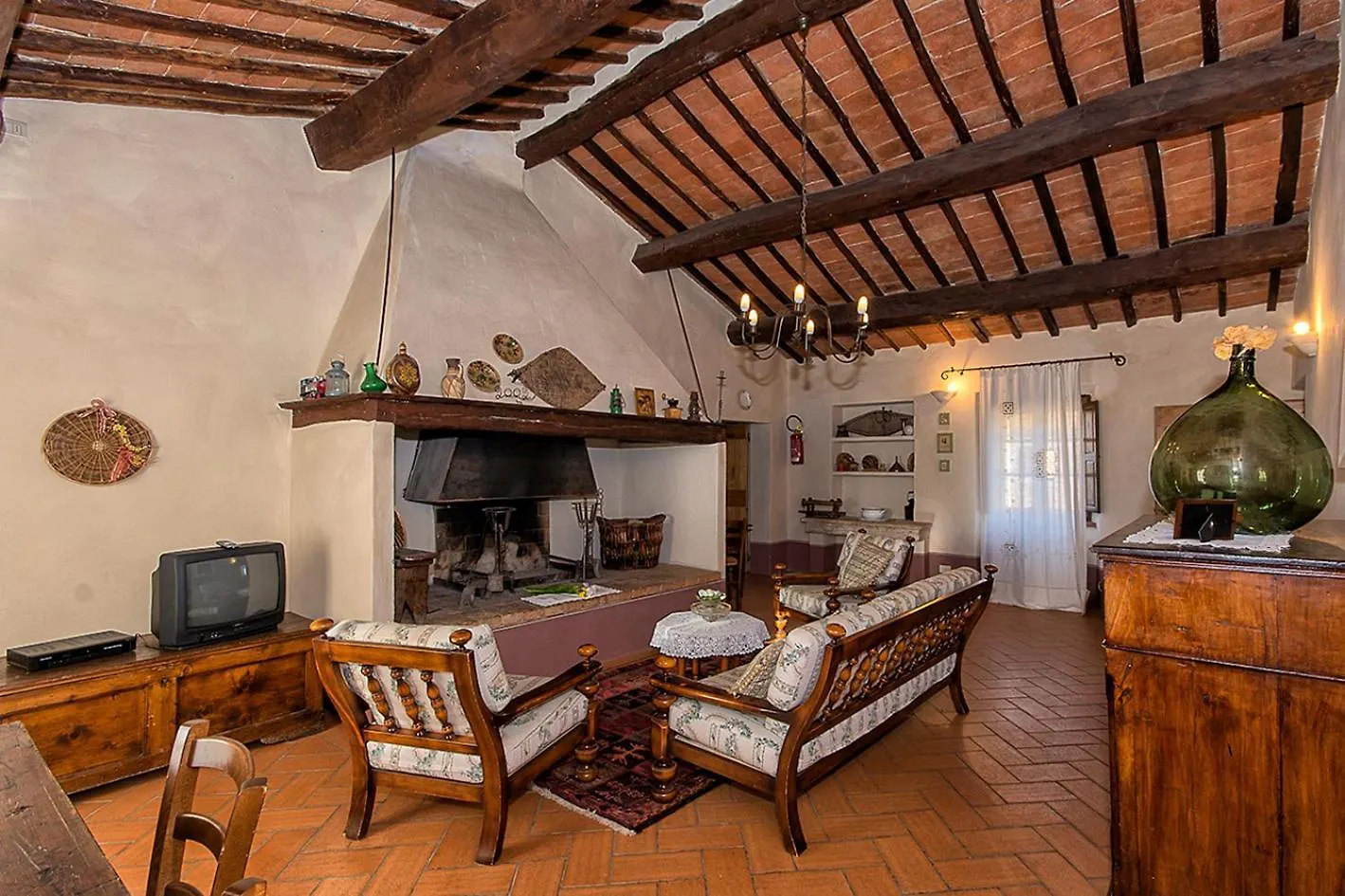Farm stay Agriturismo Le Sorbelle D'Orcia Con Piscina Pienza