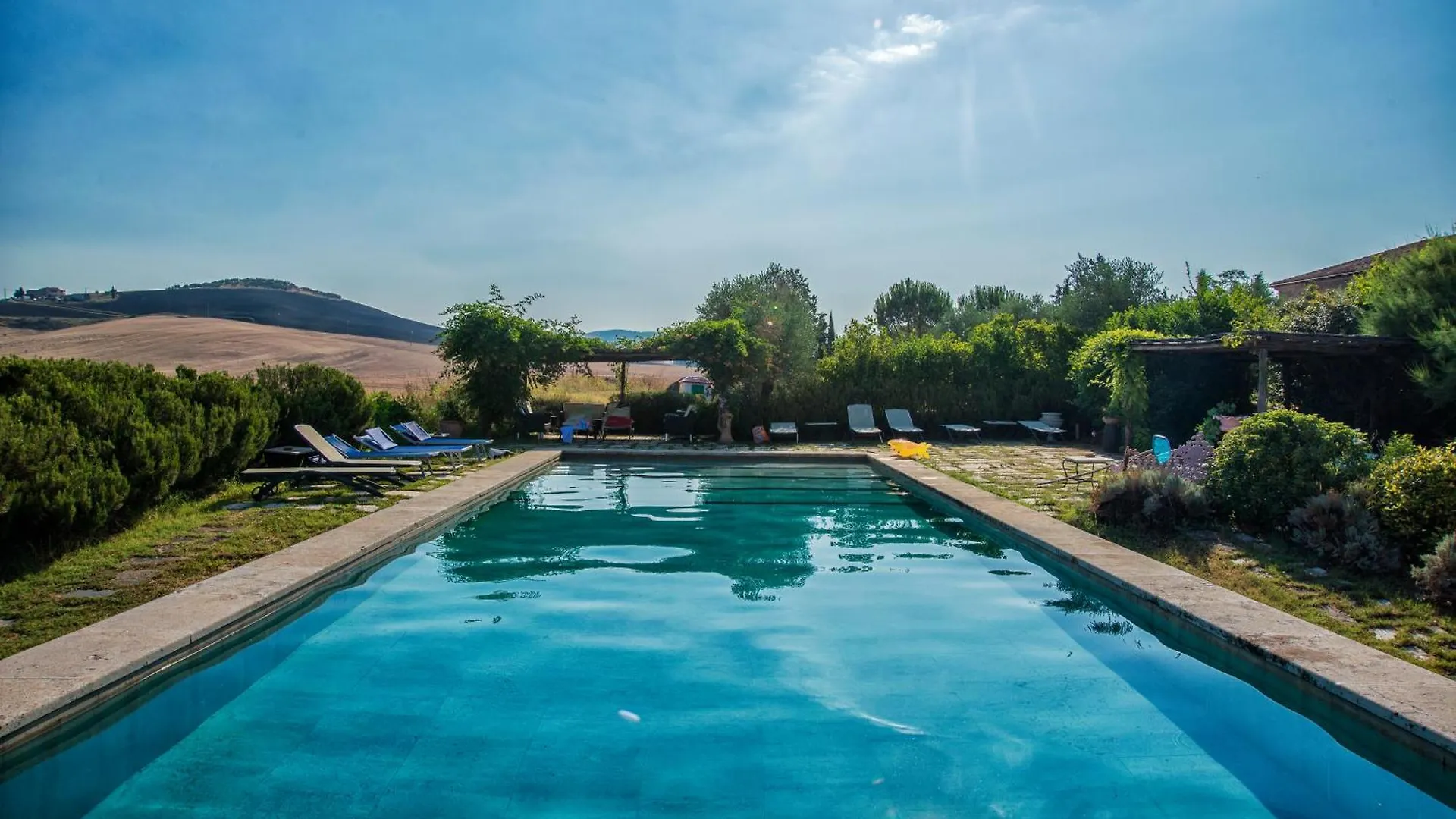Agriturismo Le Sorbelle D'Orcia Con Piscina Pienza