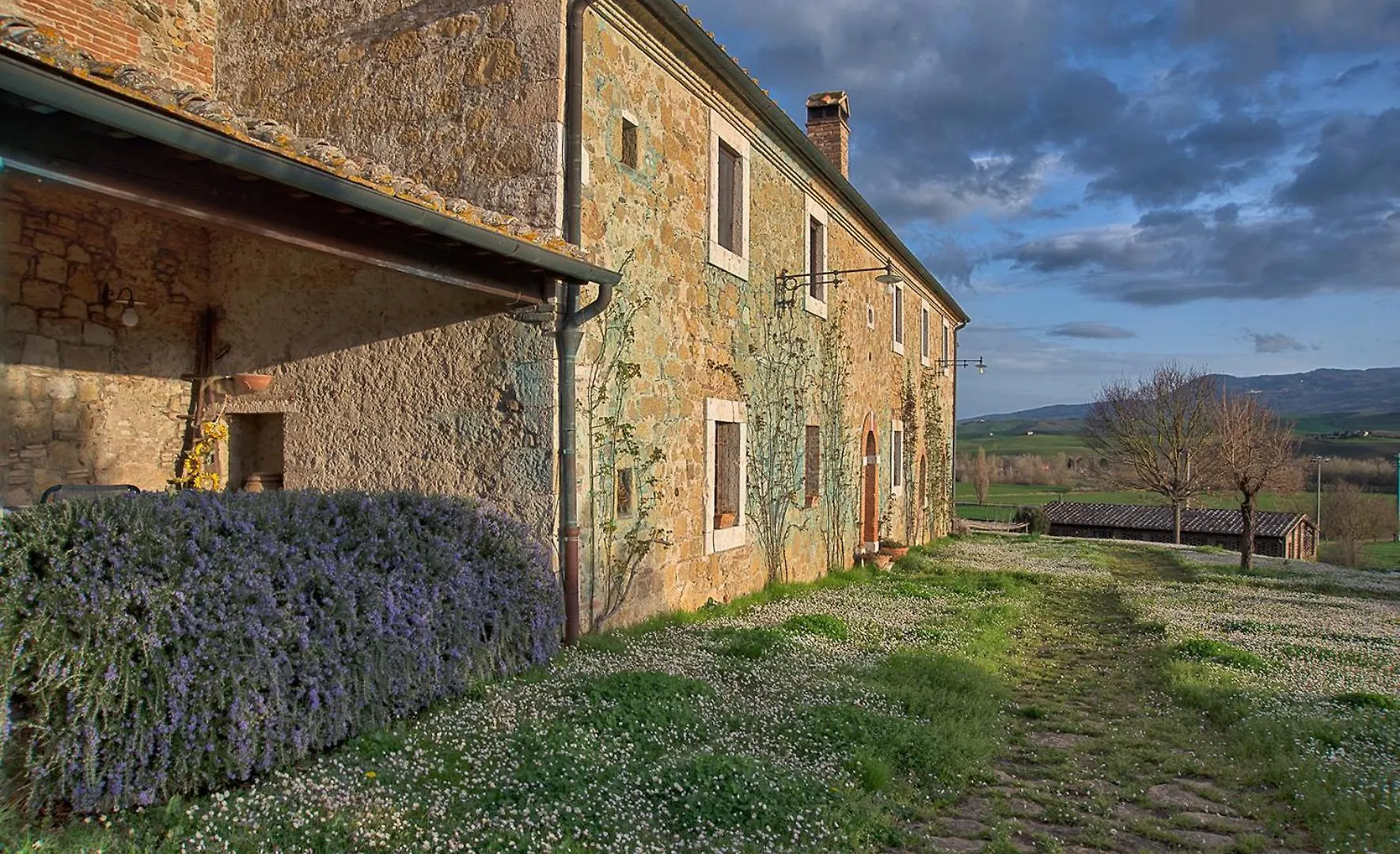 Agriturismo Le Sorbelle D'Orcia Con Piscina Pienza Italy