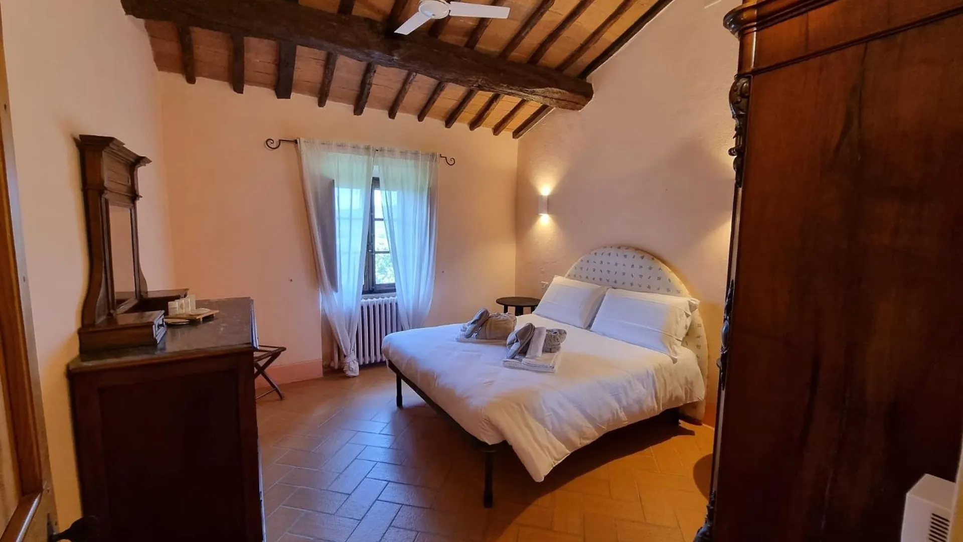 Farm stay Agriturismo Le Sorbelle D'Orcia Con Piscina Pienza
