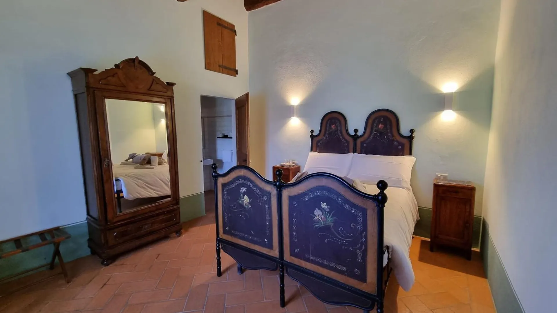Agriturismo Le Sorbelle D'Orcia Con Piscina Pienza