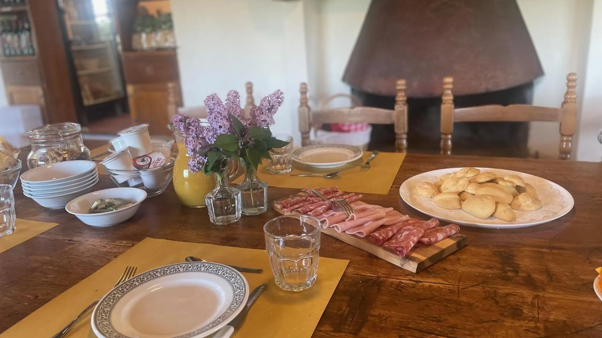 Farm stay Agriturismo Le Sorbelle D'Orcia Con Piscina Pienza